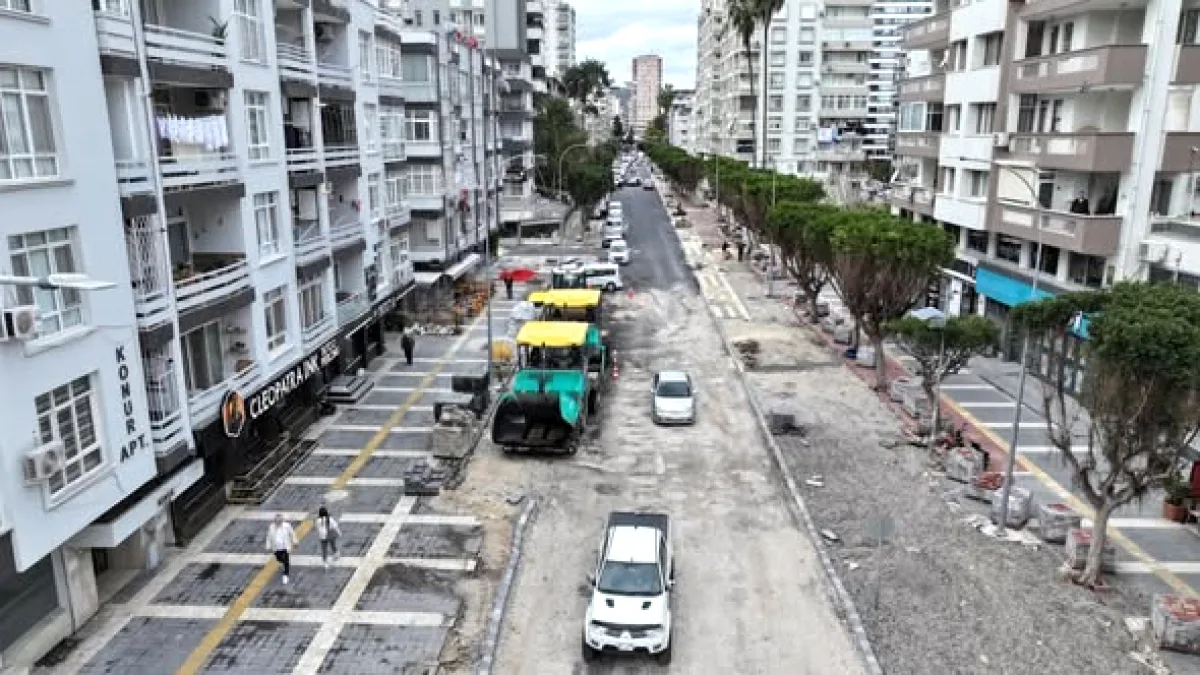 Adana'nın Ana Arterinde Devam Eden Yenileme: Toros Caddesi'nde Neler Oluyor? Adana'nın Ana Arterinde Devam Eden Yenileme: Toros Caddesi'nde Neler Oluyor?