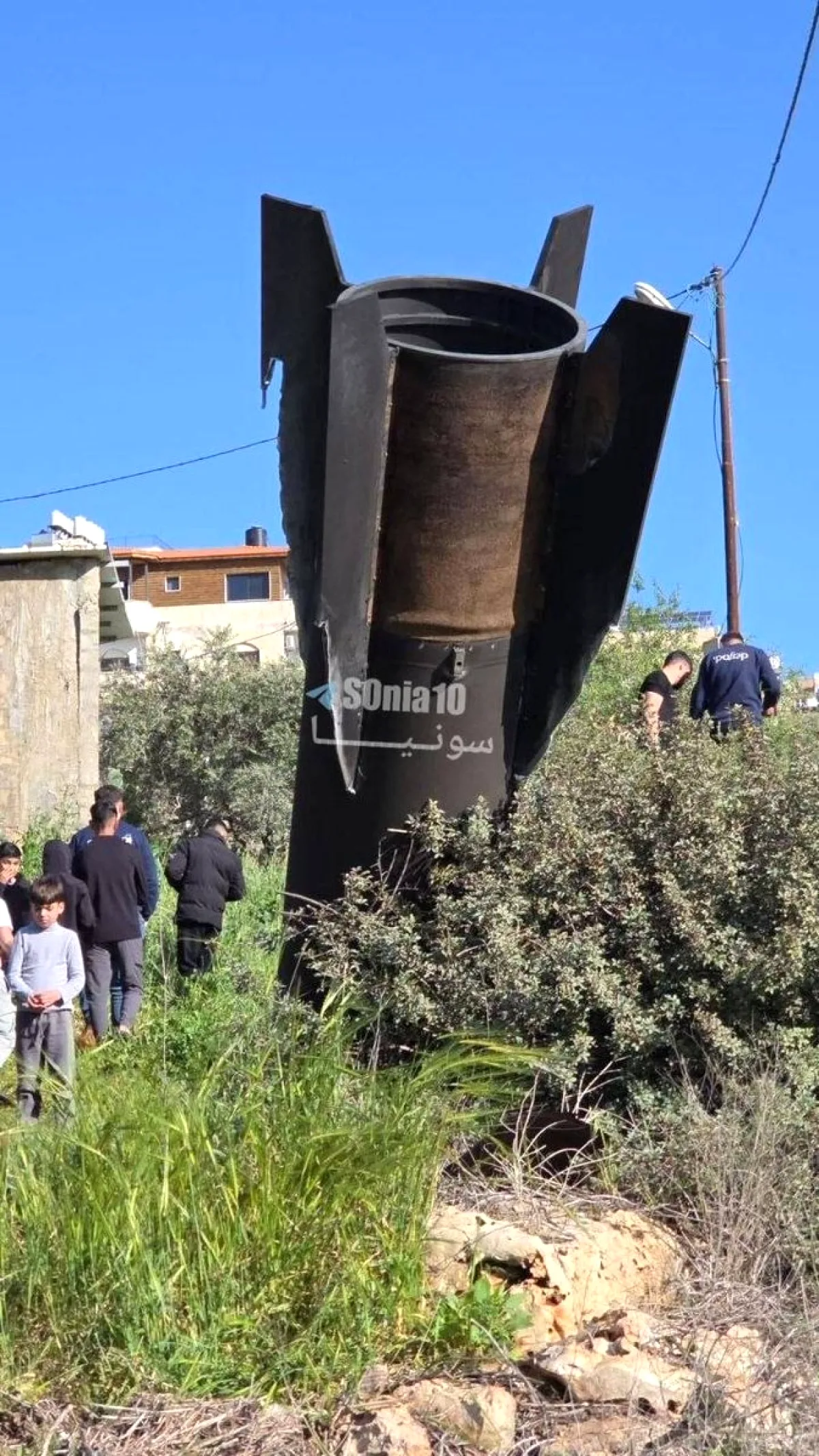İran Yapımı Hayber Şekan Füzesi Batı Şeria'ya Düştü İran Yapımı Hayber Şekan Füzesi Batı Şeria'ya Düştü
