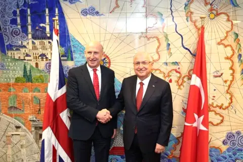 Yaşar Güler Bugün İngiltere'de: Eurofighter Typhoon Üretim Hattına Ziyaret