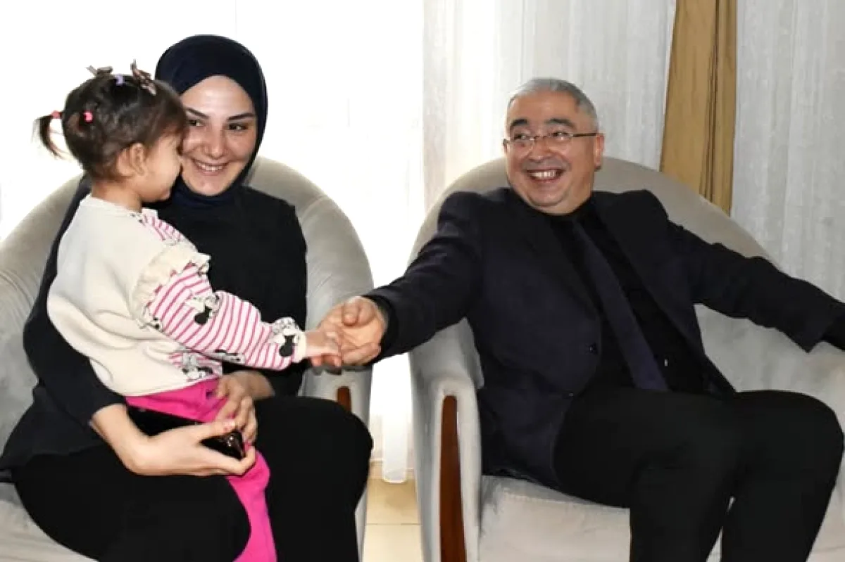 Bursa'da Çocuk Evleri Ziyareti: Faruk Uysal'dan "Kıymetli Emanetler" Mesajı Bursa'da Çocuk Evleri Ziyareti: Faruk Uysal'dan "Kıymetli Emanetler" Mesajı