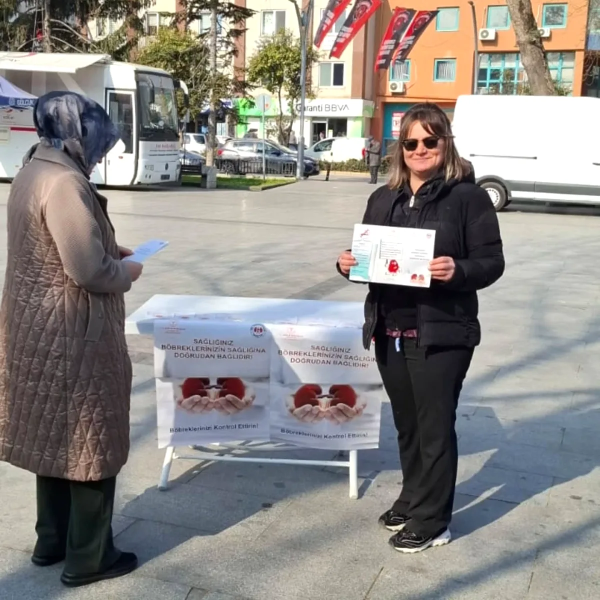 Gölcük'te Böbrek Sağlığı İçin Sahada: HYP Platformu ile Erken Teşhis Vurgusu Gölcük'te Böbrek Sağlığı İçin Sahada: HYP Platformu ile Erken Teşhis Vurgusu