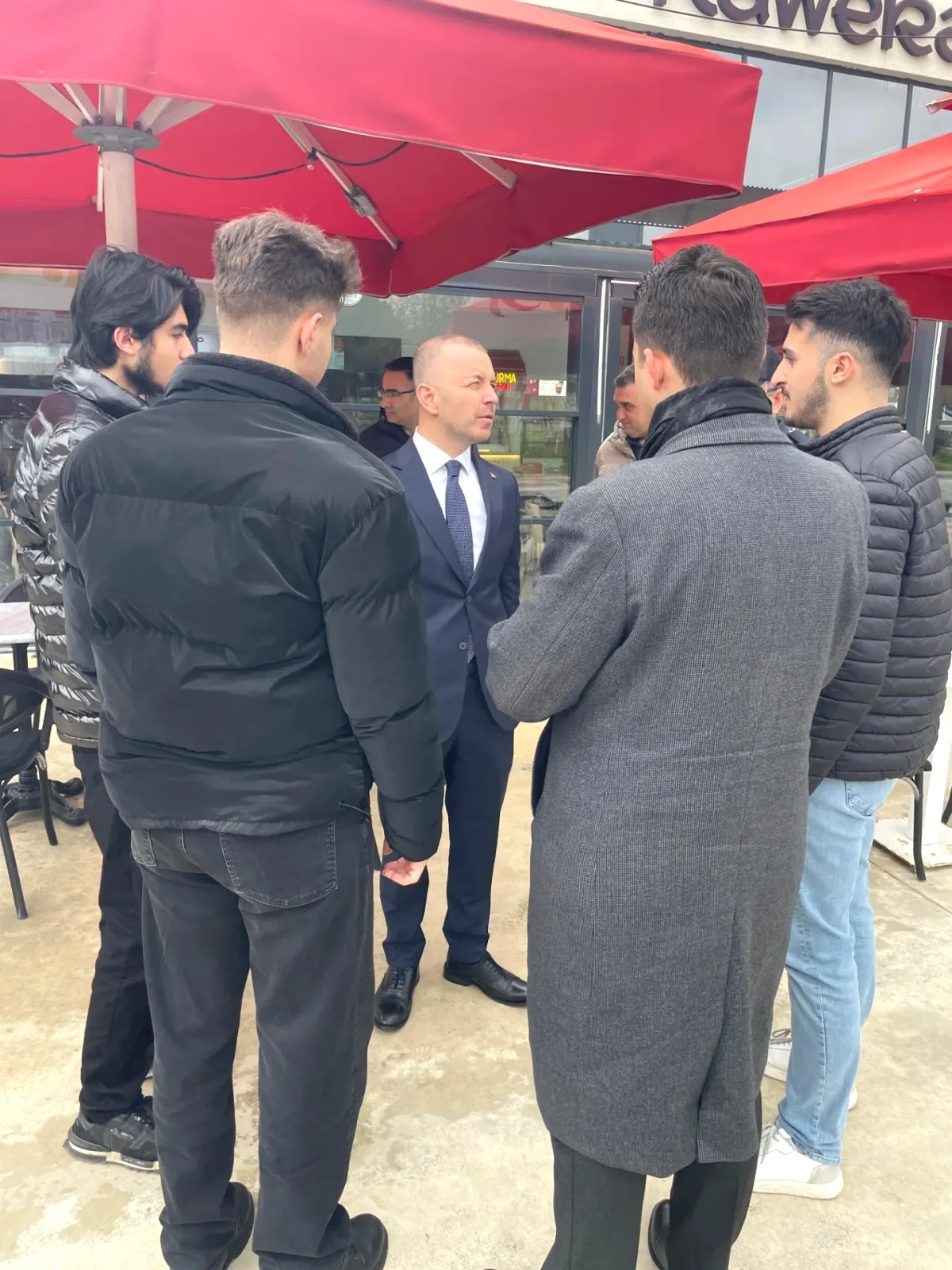 Nilüfer'de Tütün Yasağı Denetimleri: Kaymakam Esnafı Bilgilendirdi Nilüfer'de Tütün Yasağı Denetimleri: Kaymakam Esnafı Bilgilendirdi
