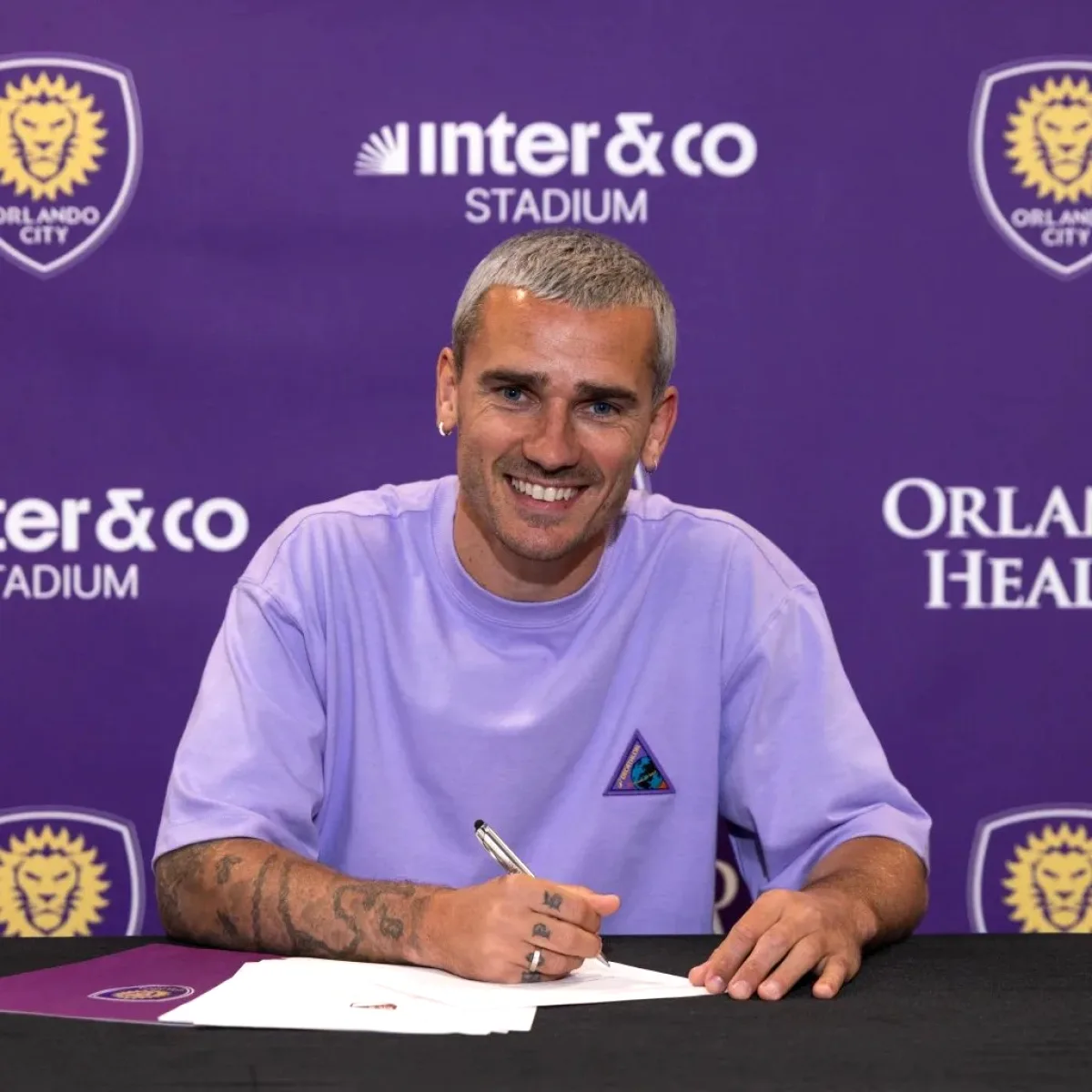 Antoine Griezmann, Orlando City ile 2+1 Yıllık Sözleşme İmzaladı Antoine Griezmann, Orlando City ile 2+1 Yıllık Sözleşme İmzaladı