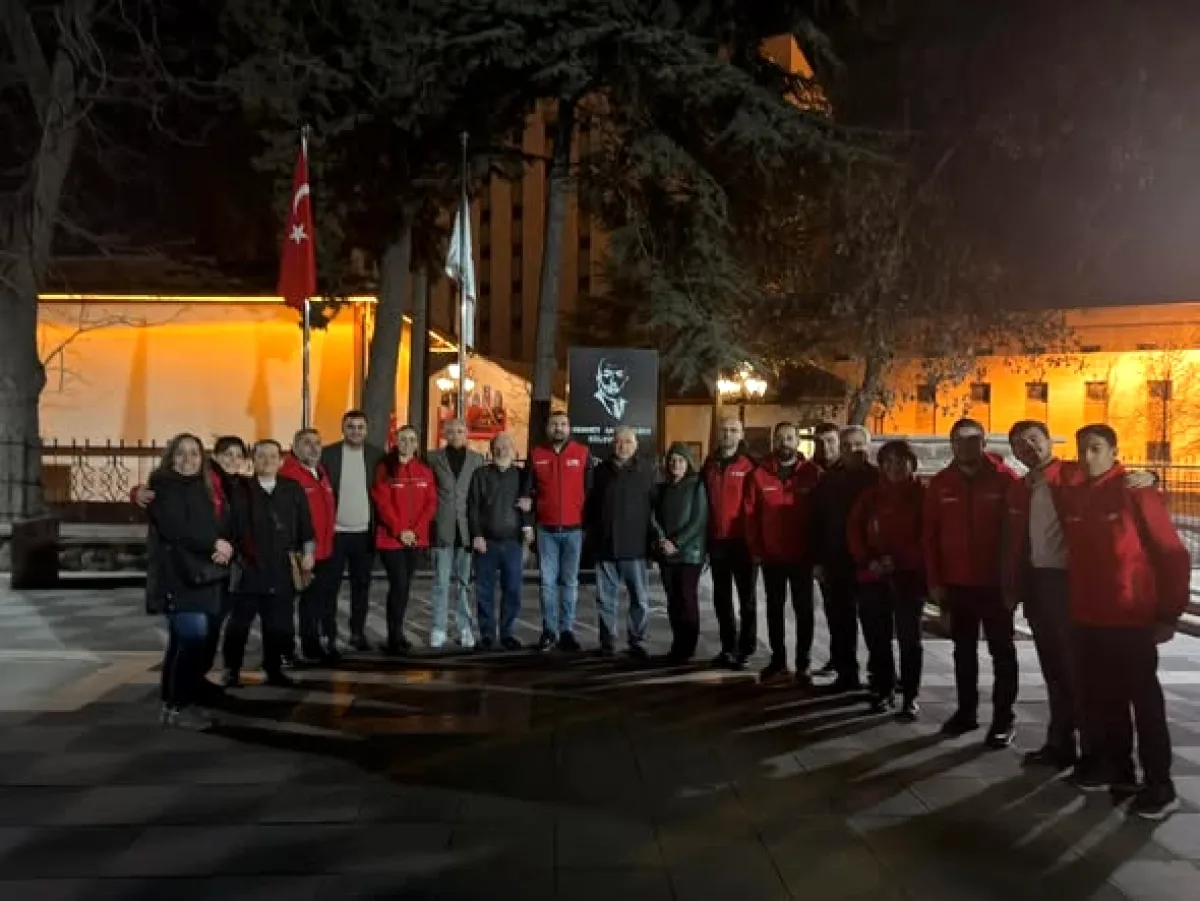 Mansur Yavaş ve CHP'li İsimler Çankaya'daki Emekli Lokali Açılışında Mansur Yavaş ve CHP'li İsimler Çankaya'daki Emekli Lokali Açılışında