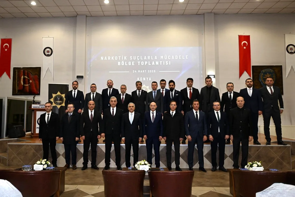 Konya'da 9 İlin Katıldığı Narkotik Suçlarla Mücadele Toplantısı Yapıldı Konya'da 9 İlin Katıldığı Narkotik Suçlarla Mücadele Toplantısı Yapıldı