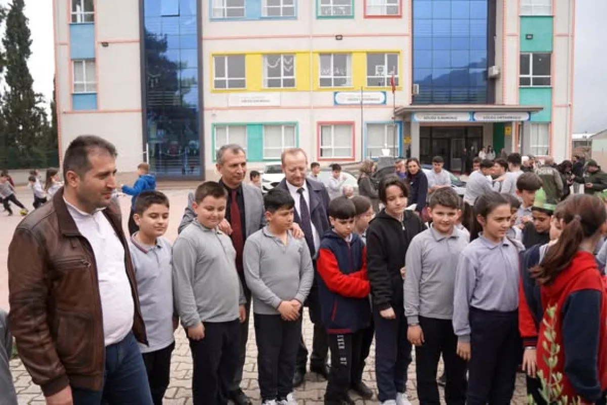 Orhangazi Belediyesi'nden Vatandaşlara Çağrı: "Bu Şehir Hepimizin Evi" Orhangazi Belediyesi'nden Vatandaşlara Çağrı: "Bu Şehir Hepimizin Evi"
