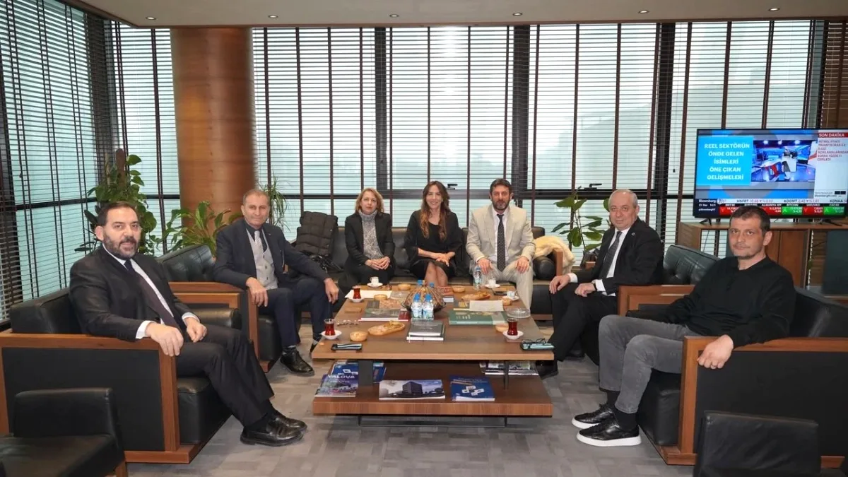 Eylül'de Yalova'da Uluslararası Kağıt Festivali: Ebru Sanatı Öne Çıkacak Eylül'de Yalova'da Uluslararası Kağıt Festivali: Ebru Sanatı Öne Çıkacak