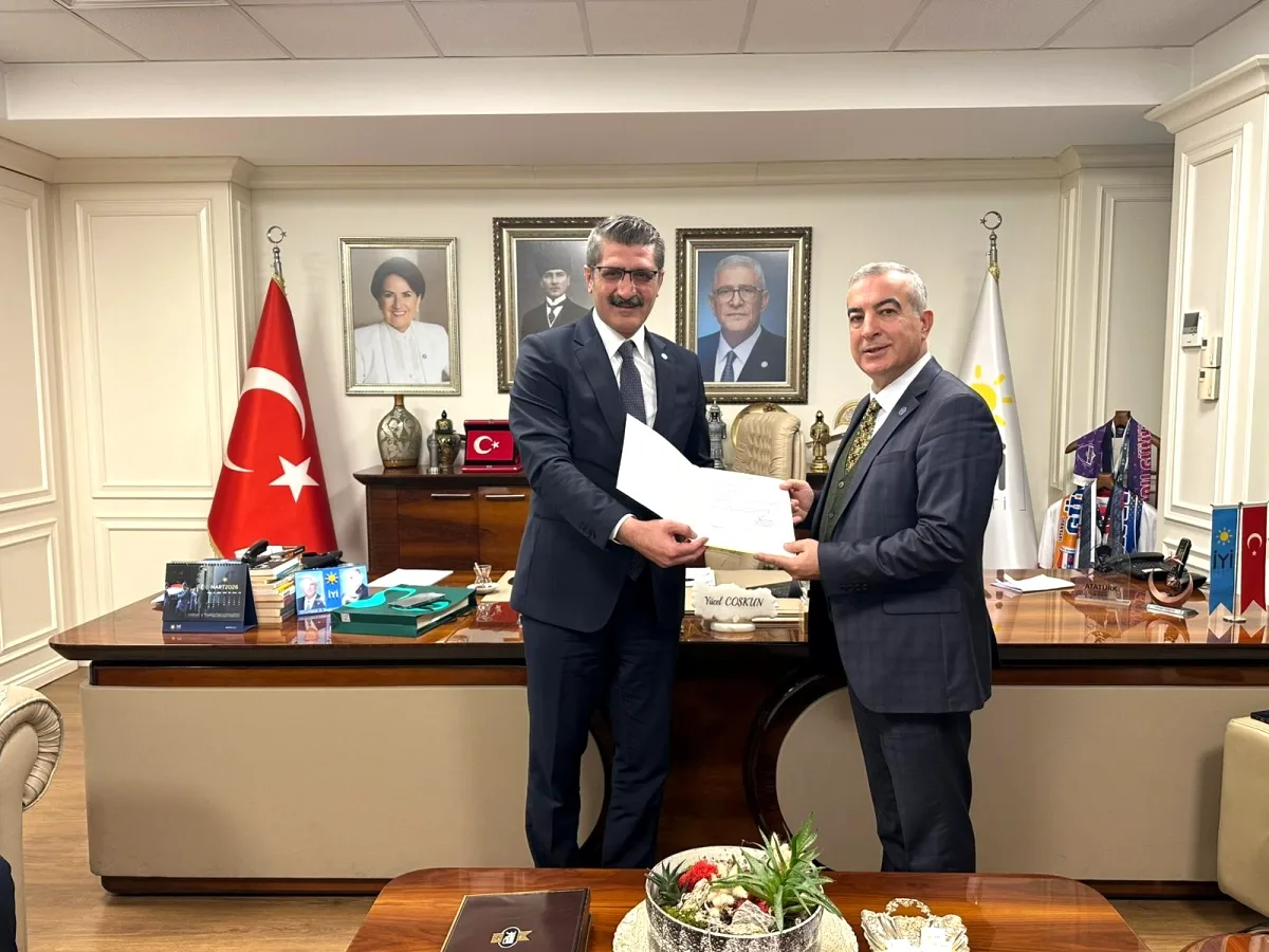 İYİ Parti Kağıthane'de Yeni İsim: Ercan Eşsizoğlu İlçe Başkanı Oldu İYİ Parti Kağıthane'de Yeni İsim: Ercan Eşsizoğlu İlçe Başkanı Oldu