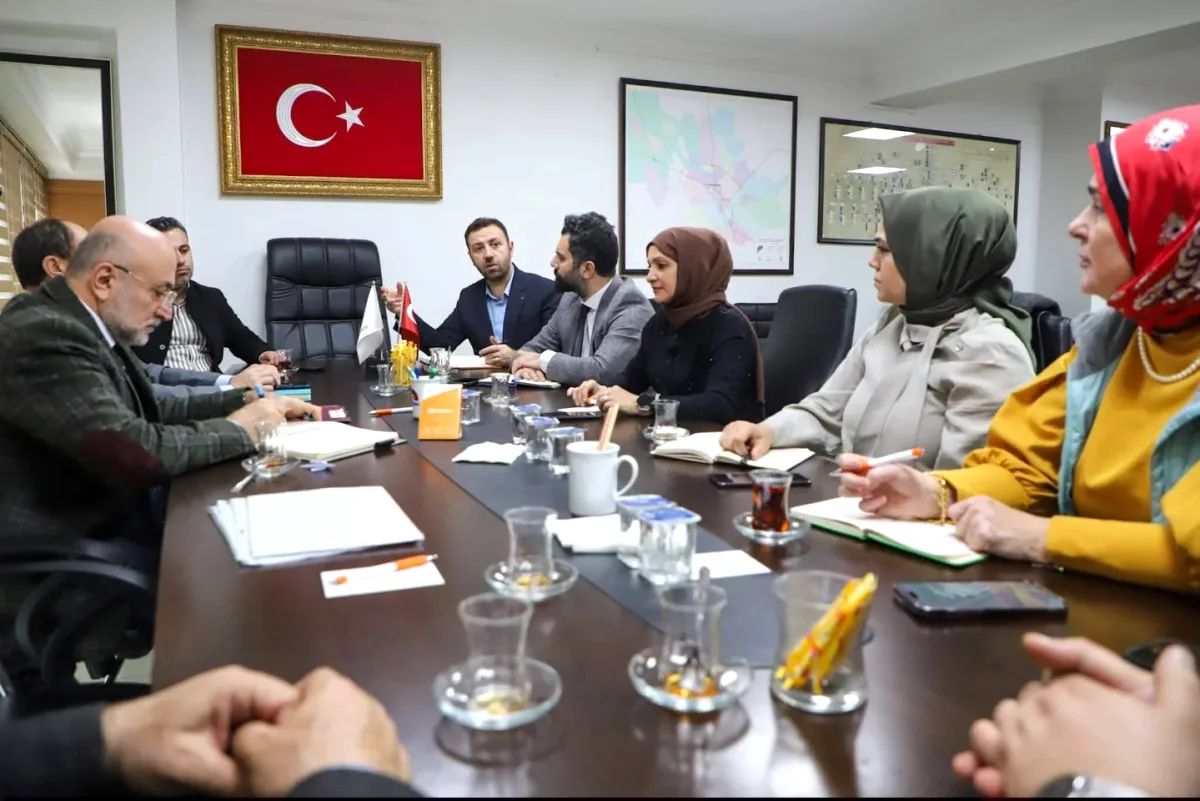 AK Parti Afyonkarahisar'da Saha Çalışmaları ve Yol Haritası Görüşüldü AK Parti Afyonkarahisar'da Saha Çalışmaları ve Yol Haritası Görüşüldü