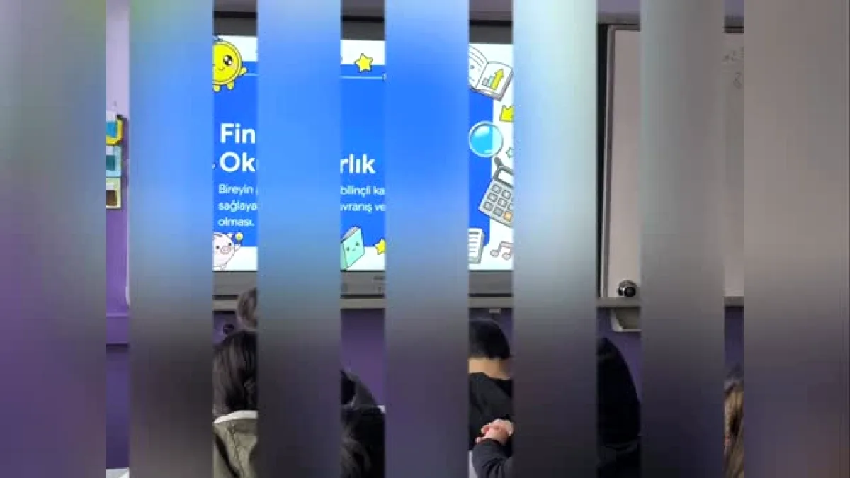 Ümraniye'deki Tüm Okullarda Bugün Finansal Okuryazarlık Dersi Yapıldı Ümraniye'deki Tüm Okullarda Bugün Finansal Okuryazarlık Dersi Yapıldı