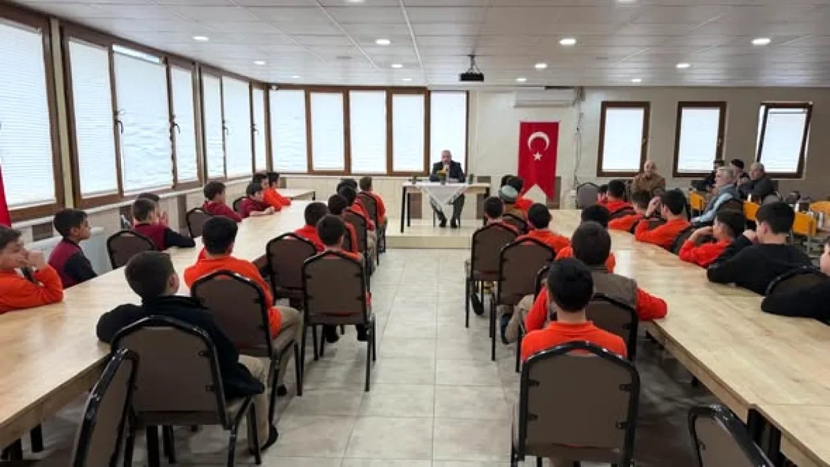 Orhangazi'de Hafız Adaylarına Özel Seminer: 'Kırmadan Konuşabilmek' Orhangazi'de Hafız Adaylarına Özel Seminer: 'Kırmadan Konuşabilmek'