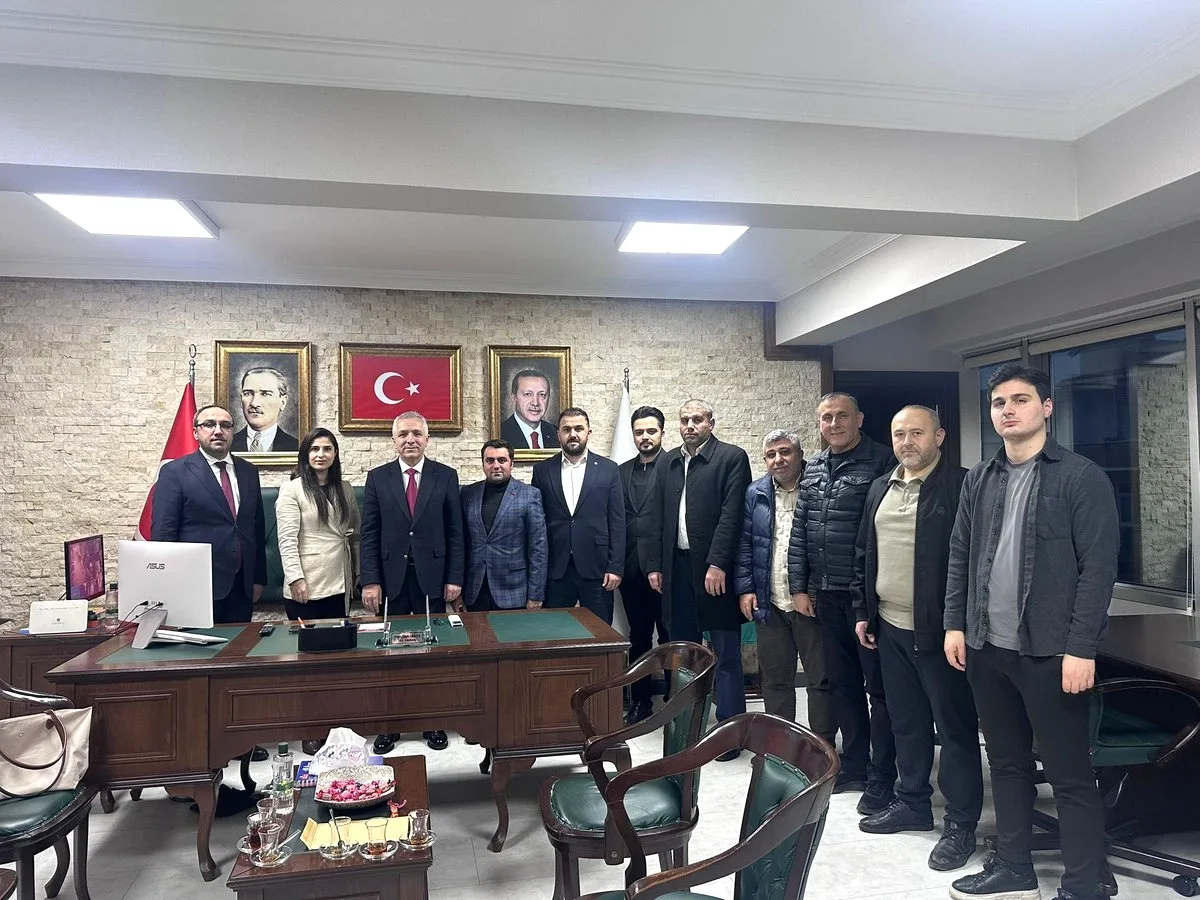 28 Mart'ta Tosya'da Yaren Gecesi: Federasyon Başkanından İlçe Başkanına Davet 28 Mart'ta Tosya'da Yaren Gecesi: Federasyon Başkanından İlçe Başkanına Davet