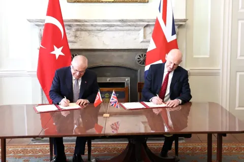 Türkiye ve İngiltere, Eurofighter Typhoon uçakları için teknik destek anlaşması imzaladı