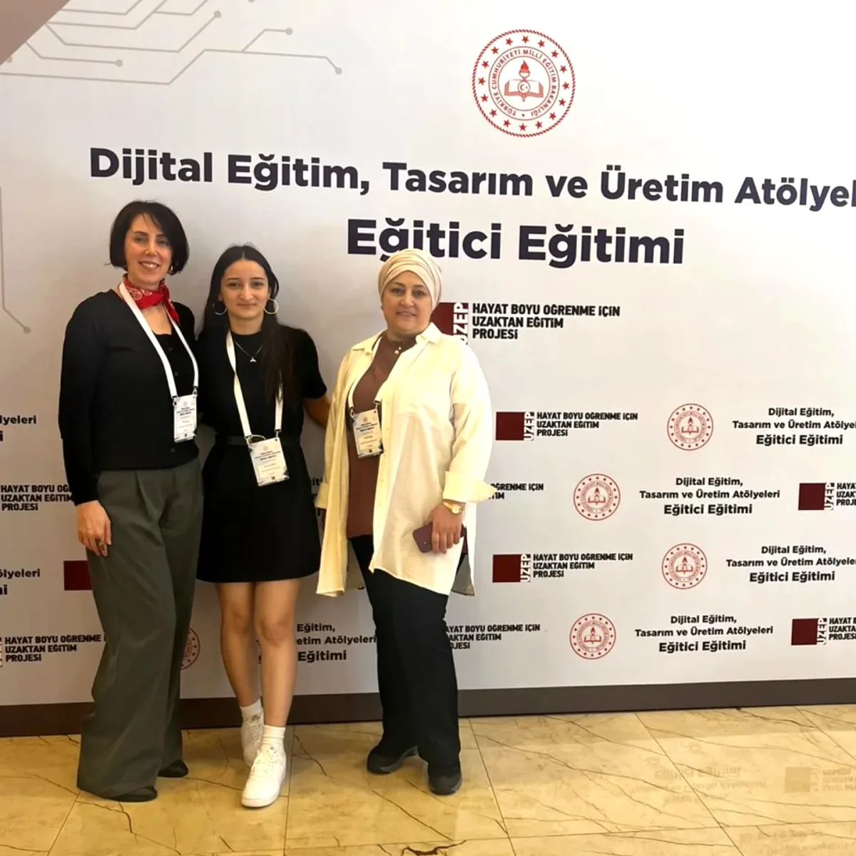 Beşiktaş Halk Eğitimi Merkezi Öğretmenlerine Dijital Eğitim ve Tasarım Atölyeleri Eğitimi Beşiktaş Halk Eğitimi Merkezi Öğretmenlerine Dijital Eğitim ve Tasarım Atölyeleri Eğitimi