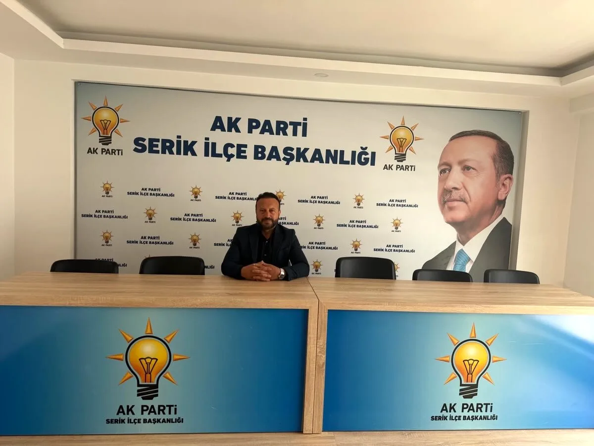 Serik Ak Parti İlçe Başkanlığı'nda Bugün Nöbetçi Yönetim Kurulu Üyesi Hasan ÖZTÜRK Serik Ak Parti İlçe Başkanlığı'nda Bugün Nöbetçi Yönetim Kurulu Üyesi Hasan ÖZTÜRK