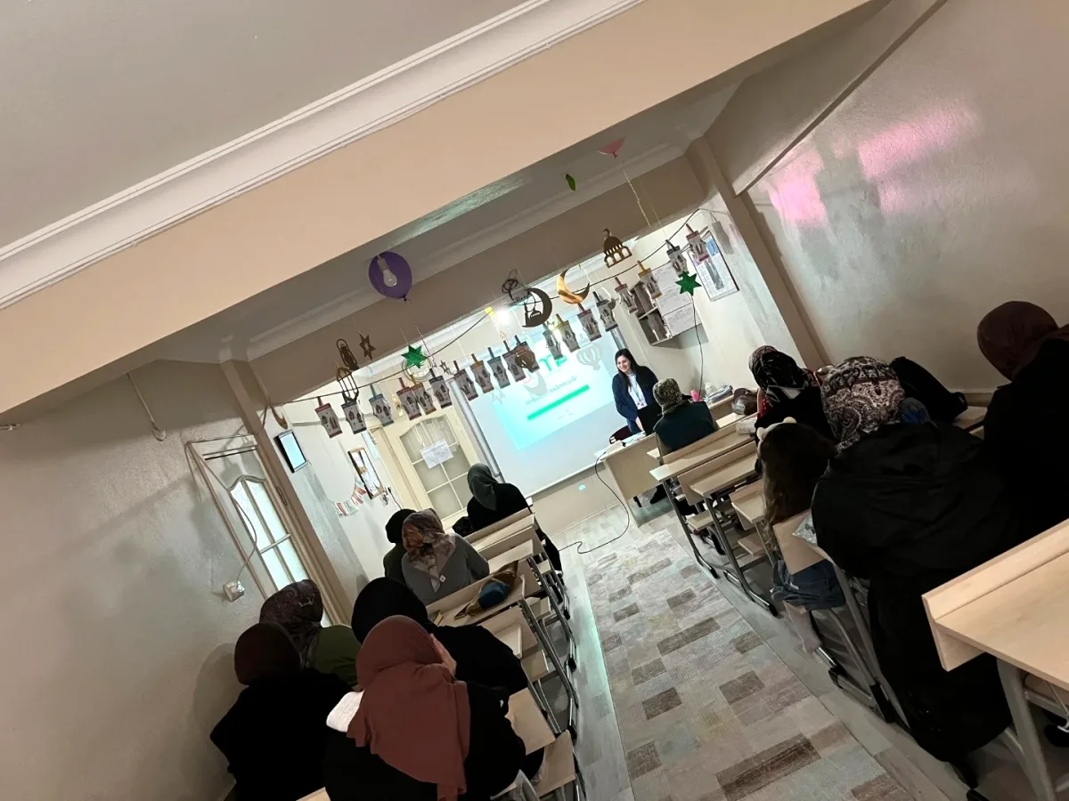 Gürsu İlçe Sağlık Müdürlüğü'nden Kuran Kursu Öğrencilerine Teknoloji Bağımlılığı Eğitimi Gürsu İlçe Sağlık Müdürlüğü'nden Kuran Kursu Öğrencilerine Teknoloji Bağımlılığı Eğitimi