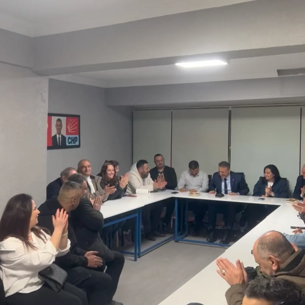 CHP İstanbul Ümraniye İlçe Başkanlığı'ndan 6 Mahalle Temsilcisi ile Buluşma CHP İstanbul Ümraniye İlçe Başkanlığı'ndan 6 Mahalle Temsilcisi ile Buluşma