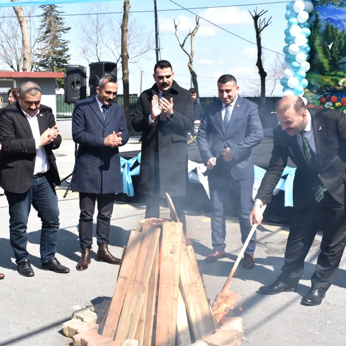 Cumhuriyet İlkokulu'nda Nevruz Bayramı Coşkusu Cumhuriyet İlkokulu'nda Nevruz Bayramı Coşkusu