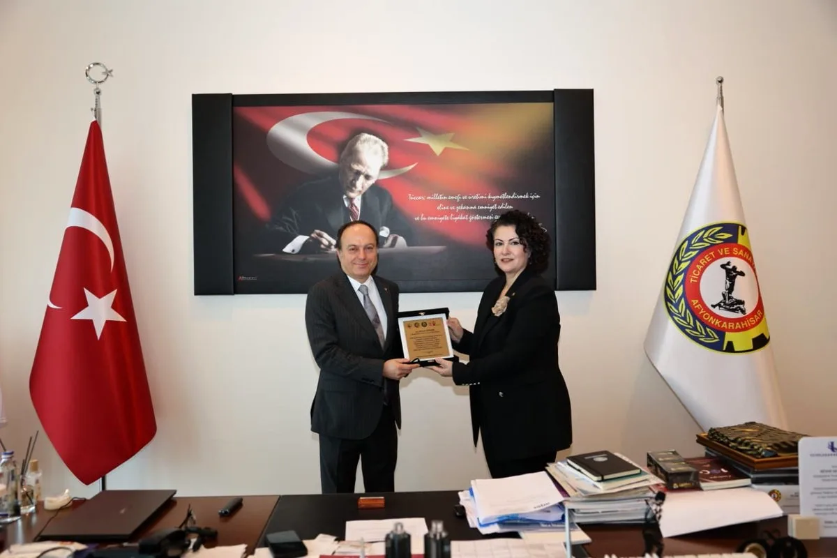Afyonkarahisar'da Kadın Girişimcilerden Teşekkür Ziyareti Afyonkarahisar'da Kadın Girişimcilerden Teşekkür Ziyareti