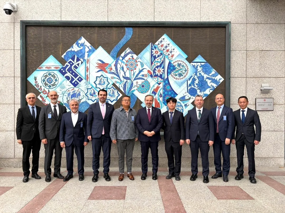 AKP'li Dalkılıç, Dongfeng Motor Heyetini Gazi Meclisinde Ağırladı AKP'li Dalkılıç, Dongfeng Motor Heyetini Gazi Meclisinde Ağırladı