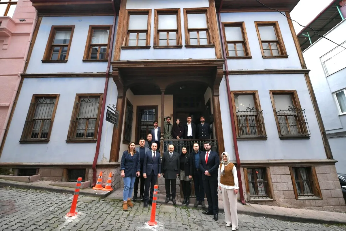 Balıkesir Valisi İsmail Ustaoğlu, Mimarlar Odası'nı Ziyaret Etti Balıkesir Valisi İsmail Ustaoğlu, Mimarlar Odası'nı Ziyaret Etti