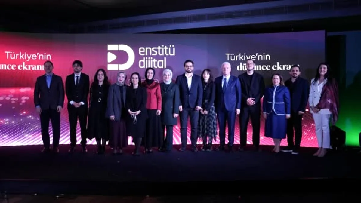 Enstitü Dijital Platformu Tanıtım Toplantısı Beyoğlu'da Gerçekleştirildi Enstitü Dijital Platformu Tanıtım Toplantısı Beyoğlu'da Gerçekleştirildi