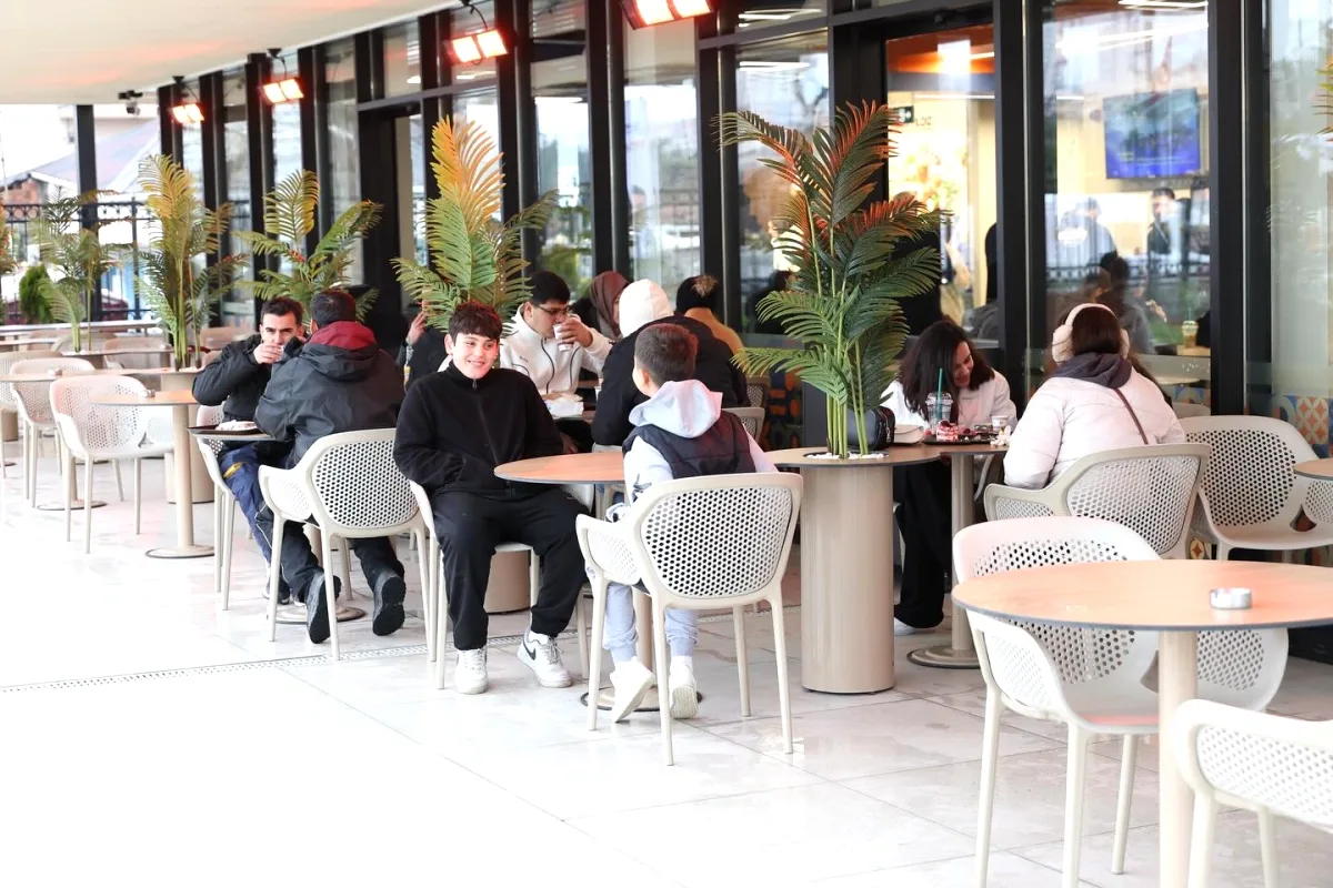 Bağcılar'da Samimi Sohbetlerin Adresi: Kazım Karabekir Bağ Kafe Bağcılar'da Samimi Sohbetlerin Adresi: Kazım Karabekir Bağ Kafe