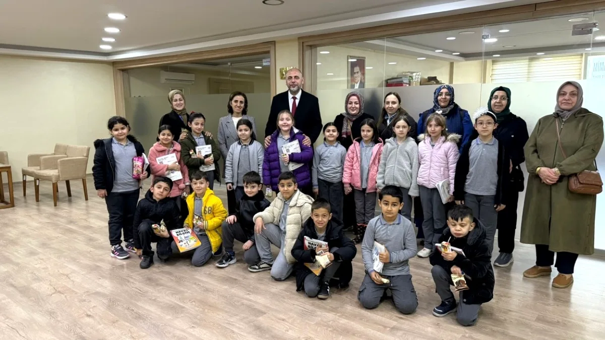 Orhangazi'de Minik Başkanlar Belediye Başkanı ile Buluştu Orhangazi'de Minik Başkanlar Belediye Başkanı ile Buluştu