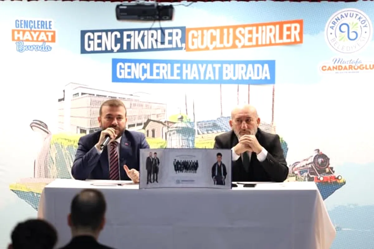 Arnavutköy'de Genç Fikirler Projesi: Belediye Başkanı ve Müdür Liseyi Ziyaret Etti Arnavutköy'de Genç Fikirler Projesi: Belediye Başkanı ve Müdür Liseyi Ziyaret Etti