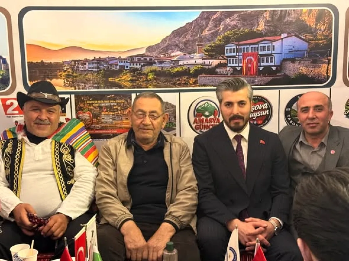 MHP Başakşehir'de Geleneksel İlçe İftarı: Bölge Başkanları ve Belediye Başkanı Bir Araya Geldi MHP Başakşehir'de Geleneksel İlçe İftarı: Bölge Başkanları ve Belediye Başkanı Bir Araya Geldi