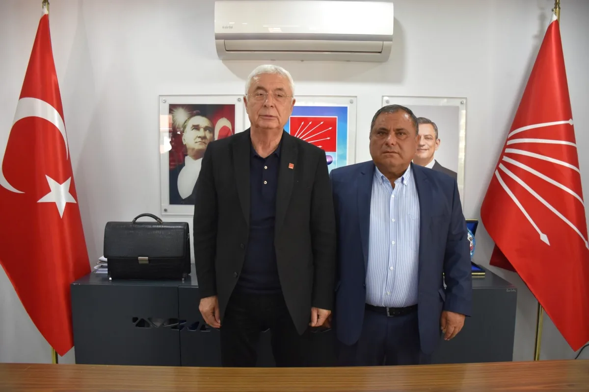 Antalya'da CHP İl Başkanı Nail Kamacı, Sosyal Dayanışma Derneği Başkanı İbrahim Fırat'ı Kabul Etti Antalya'da CHP İl Başkanı Nail Kamacı, Sosyal Dayanışma Derneği Başkanı İbrahim Fırat'ı Kabul Etti