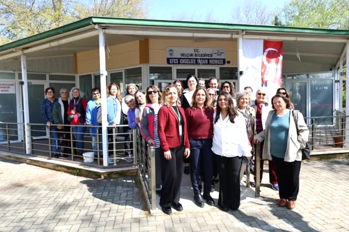 Selçuk'ta Kadın Sağlığı İçin Yoga Eğitimi Düzenlendi Selçuk'ta Kadın Sağlığı İçin Yoga Eğitimi Düzenlendi