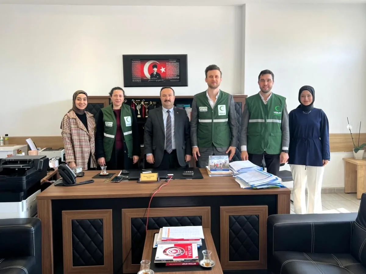 Yeşilay'dan Okullara Bağımlılık Müdahalesi: İş Birliği Görüşmeleri Yeşilay'dan Okullara Bağımlılık Müdahalesi: İş Birliği Görüşmeleri