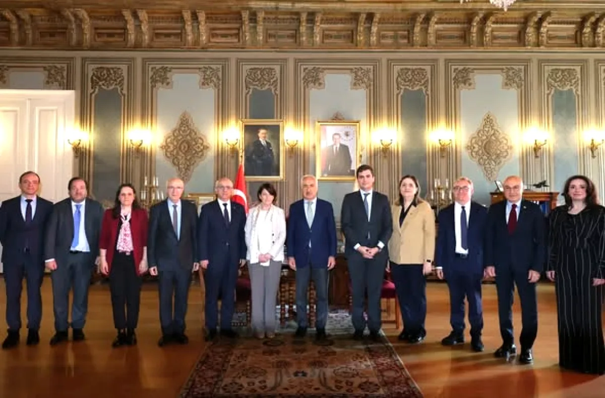 İstanbul Üniversitesi'nde İspanya Büyükelçisi ile İş Birliği Görüşmesi İstanbul Üniversitesi'nde İspanya Büyükelçisi ile İş Birliği Görüşmesi