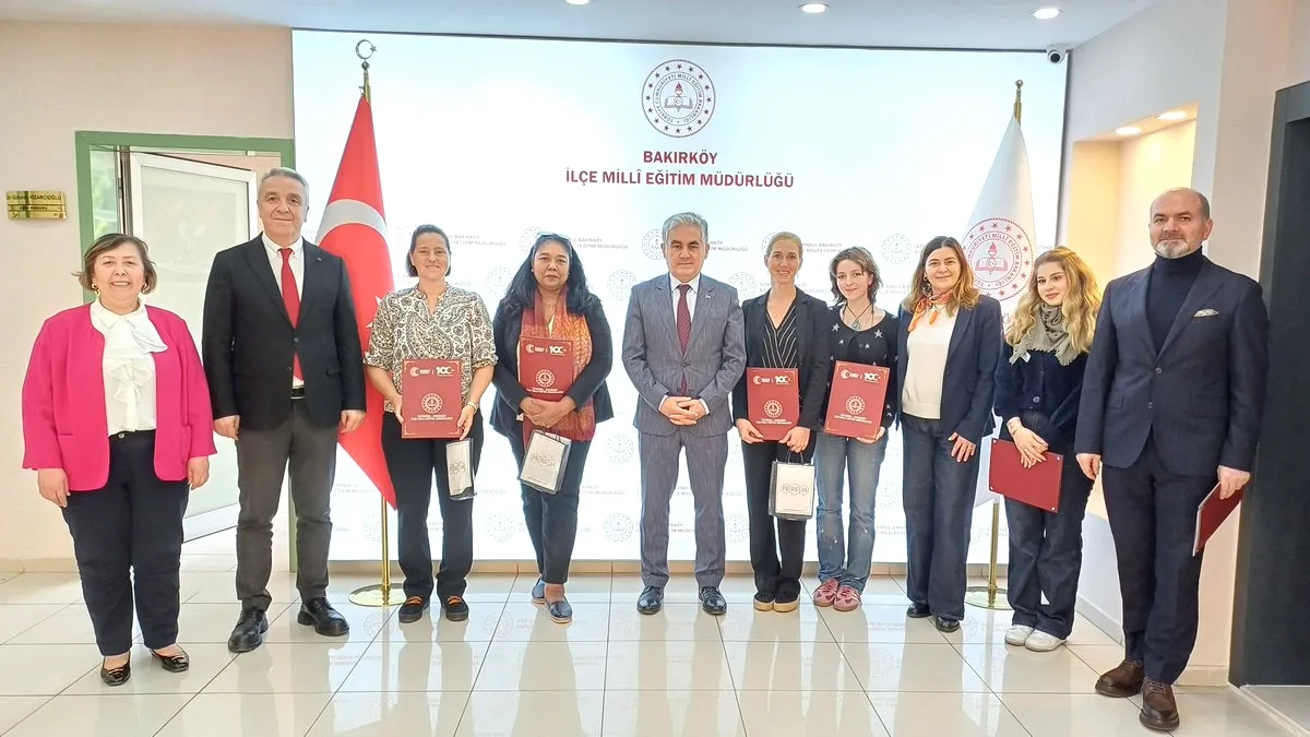 Bakırköy'de Erasmus+ Kapsamında Karayipler'den Öğretmen Ziyareti Bakırköy'de Erasmus+ Kapsamında Karayipler'den Öğretmen Ziyareti