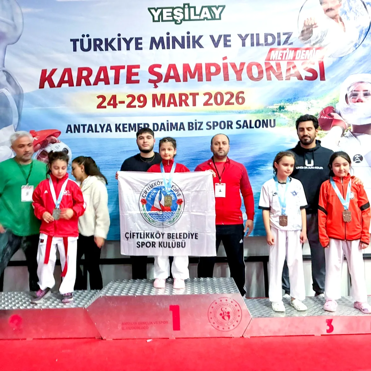 9 Yaşındaki Mine İkra Öner 2. Kez Türkiye Şampiyonu 9 Yaşındaki Mine İkra Öner 2. Kez Türkiye Şampiyonu
