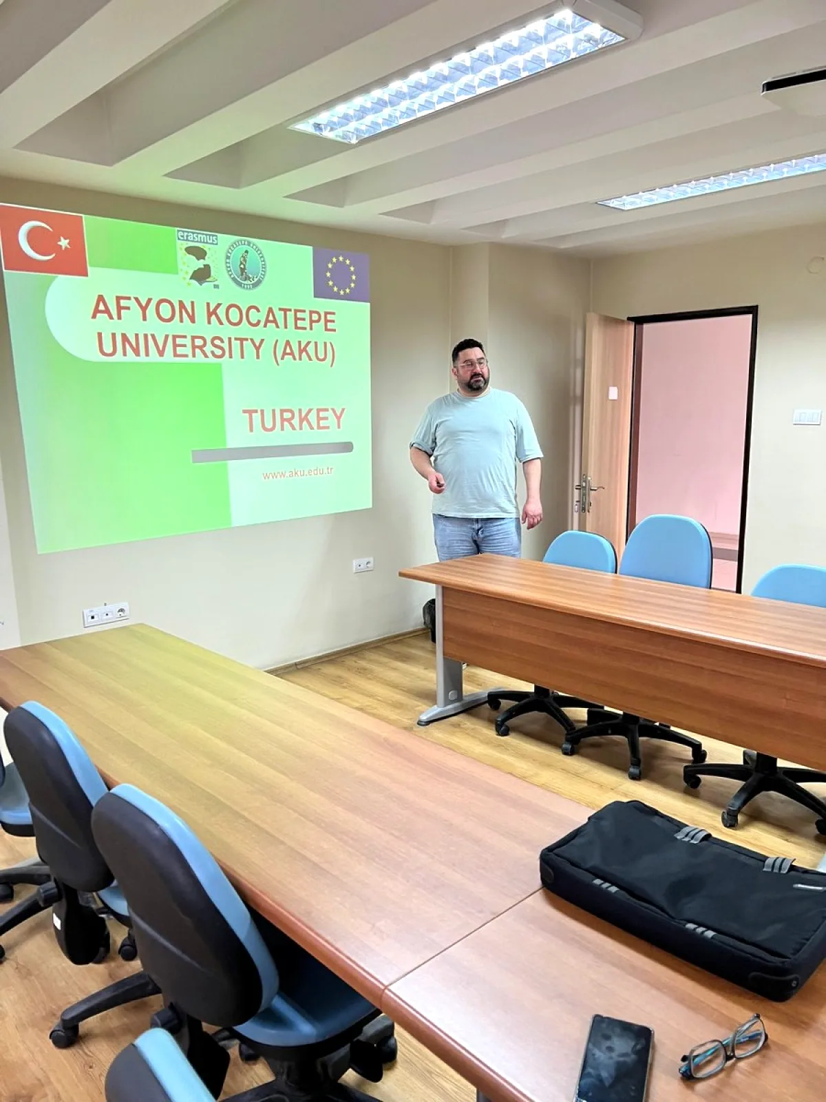 Ukraynalı Öğrenciler AKÜ'de Eğitim Programına Katıldı Ukraynalı Öğrenciler AKÜ'de Eğitim Programına Katıldı