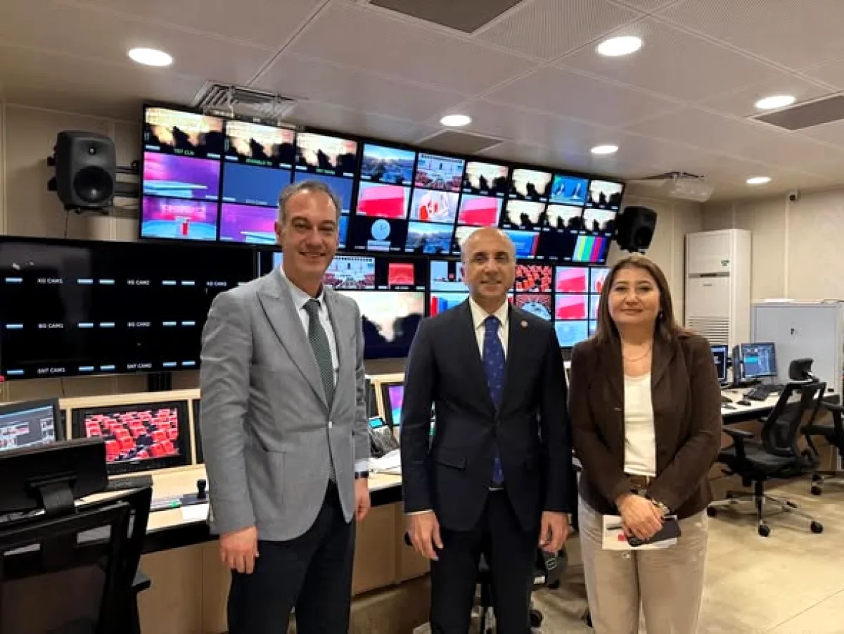 Aşkın Genç TBMM'de Ekonomik Kırılganlıklara Dikkat Çekti Aşkın Genç TBMM'de Ekonomik Kırılganlıklara Dikkat Çekti