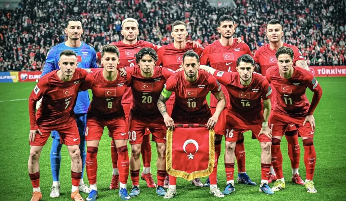 A Millî Takım Romanya'yı 1-0 Mağlup Etti, Ömer Çelik Kutladı A Millî Takım Romanya'yı 1-0 Mağlup Etti, Ömer Çelik Kutladı