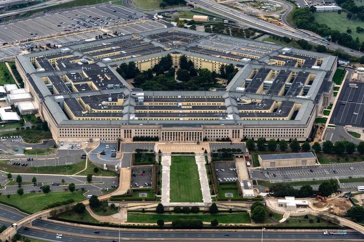 Pentagon, Orta Doğu'ya 10.000 Ek Asker Gönderme Planını Değerlendiriyor Pentagon, Orta Doğu'ya 10.000 Ek Asker Gönderme Planını Değerlendiriyor
