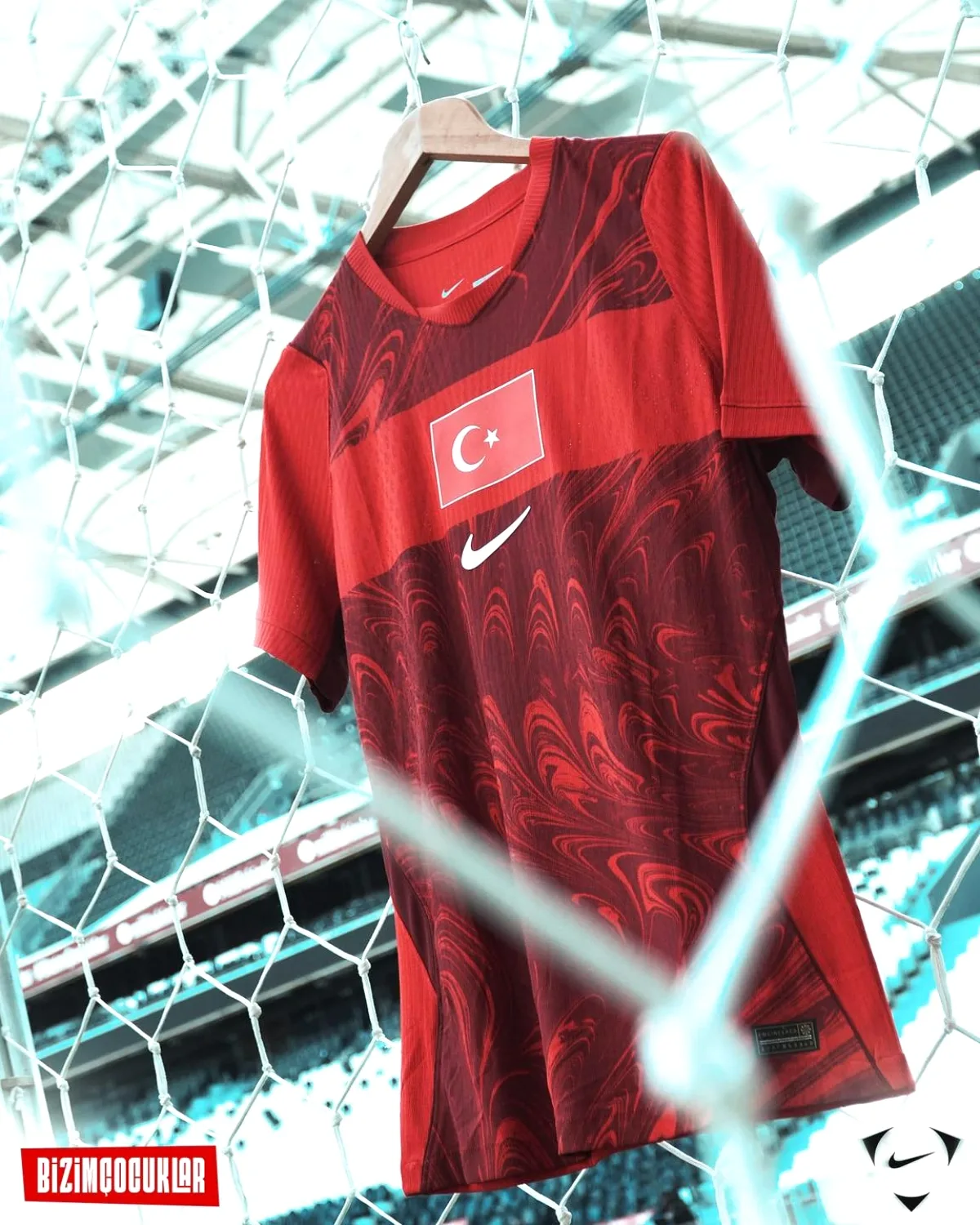 Muratpaşa'dan A Milli Takımı'na Romanya Desteği Muratpaşa'dan A Milli Takımı'na Romanya Desteği