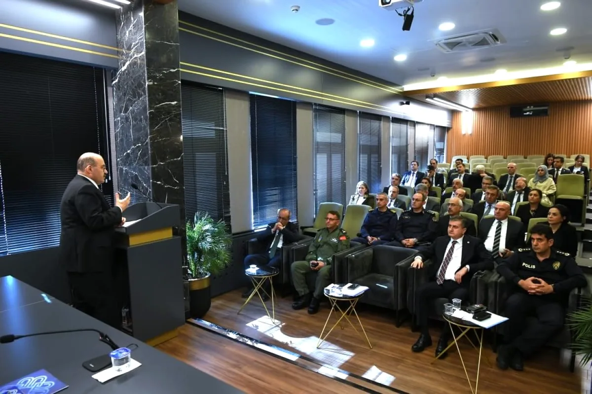 Balıkesir'de Ailenin Korunması Toplantısı Yapıldı Balıkesir'de Ailenin Korunması Toplantısı Yapıldı