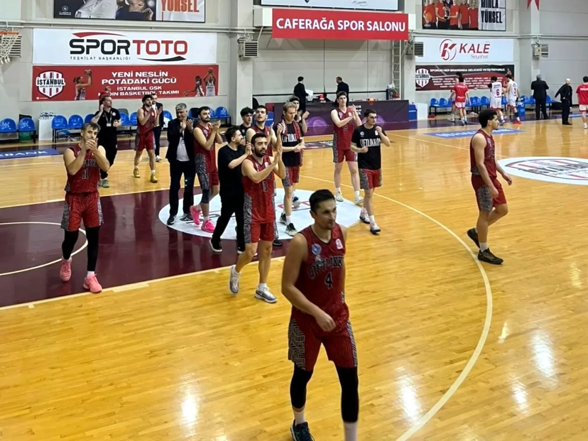 Çiftlikköy Belediyespor, Play Off'ta 80-71'lik Avantaj Elde Etti Çiftlikköy Belediyespor, Play Off'ta 80-71'lik Avantaj Elde Etti