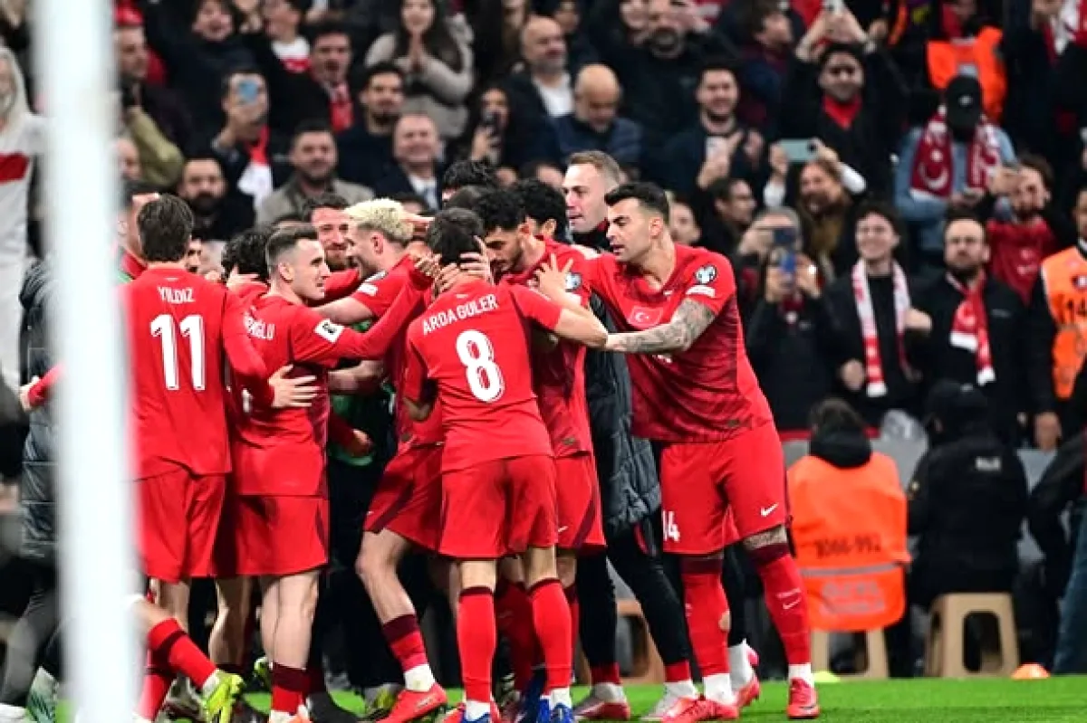 Narlıdere Belediyesi'nden Milli Takıma Kutlama: Romanya'yı 1-0 Yendik! Narlıdere Belediyesi'nden Milli Takıma Kutlama: Romanya'yı 1-0 Yendik!