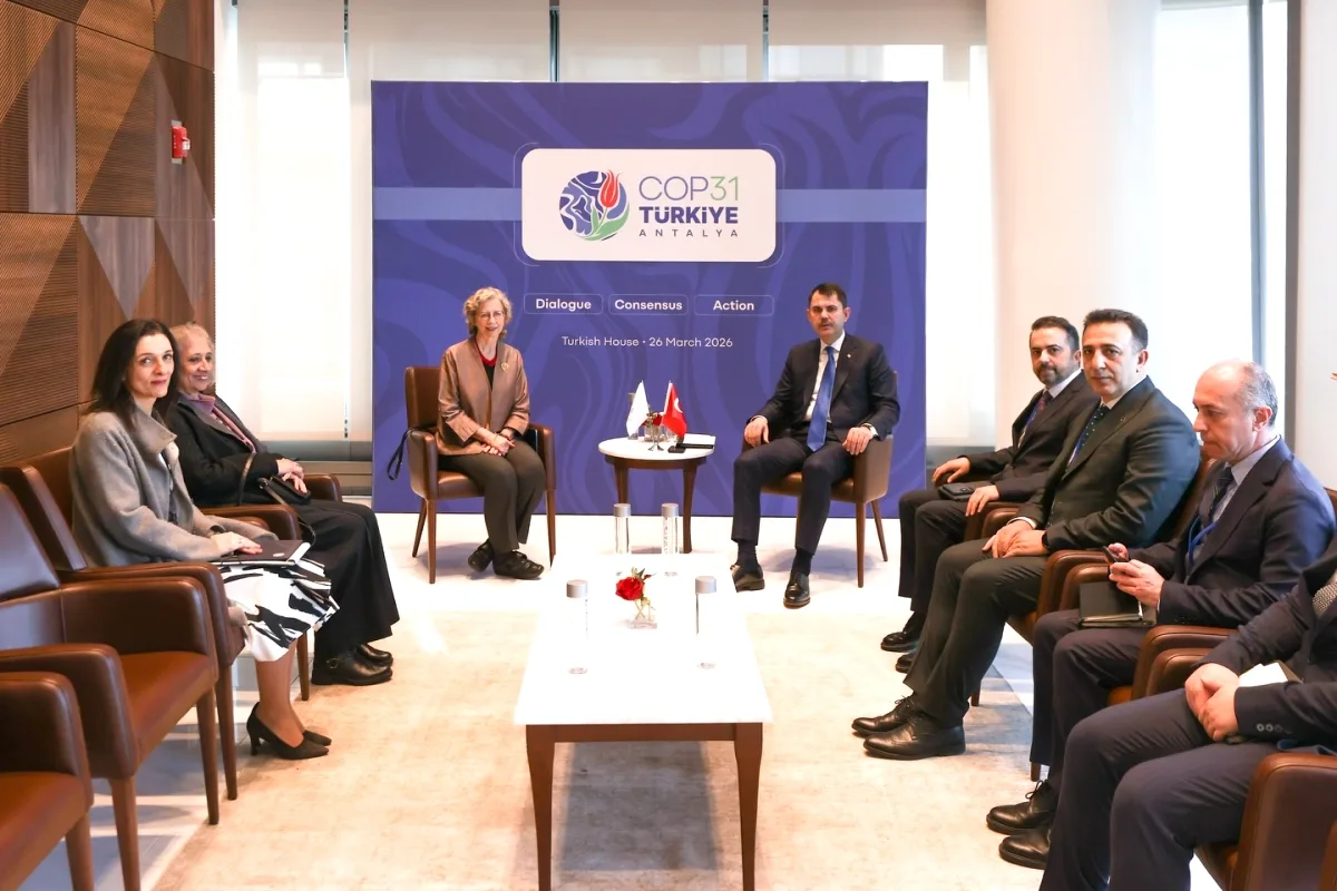 Murat Kurum, UNEP Lideri ile New York'ta COP31 İş Birliğini Görüştü Murat Kurum, UNEP Lideri ile New York'ta COP31 İş Birliğini Görüştü