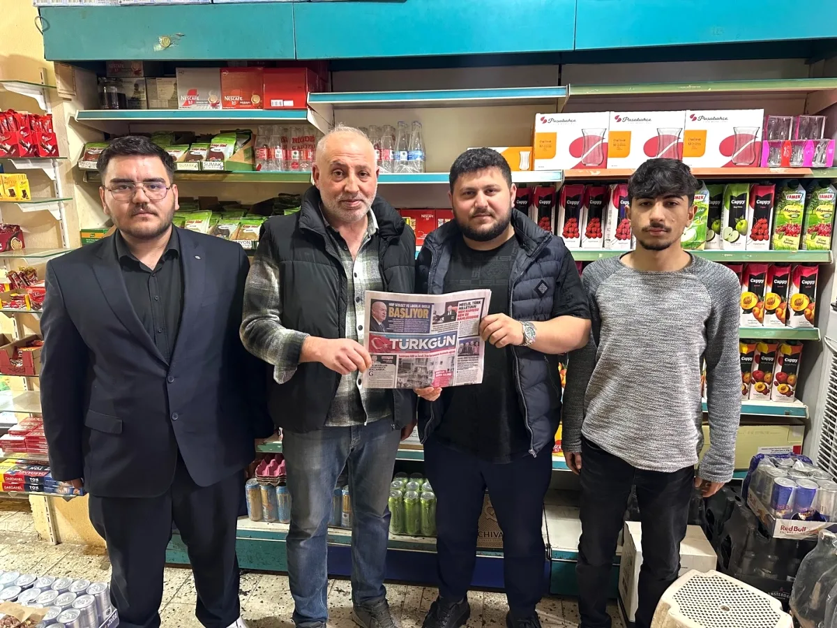 Adana Ülkü Ocakları, Kozan ve Çukurova'da Türkgün Gazetesi Dağıtımını Sürdürüyor Adana Ülkü Ocakları, Kozan ve Çukurova'da Türkgün Gazetesi Dağıtımını Sürdürüyor