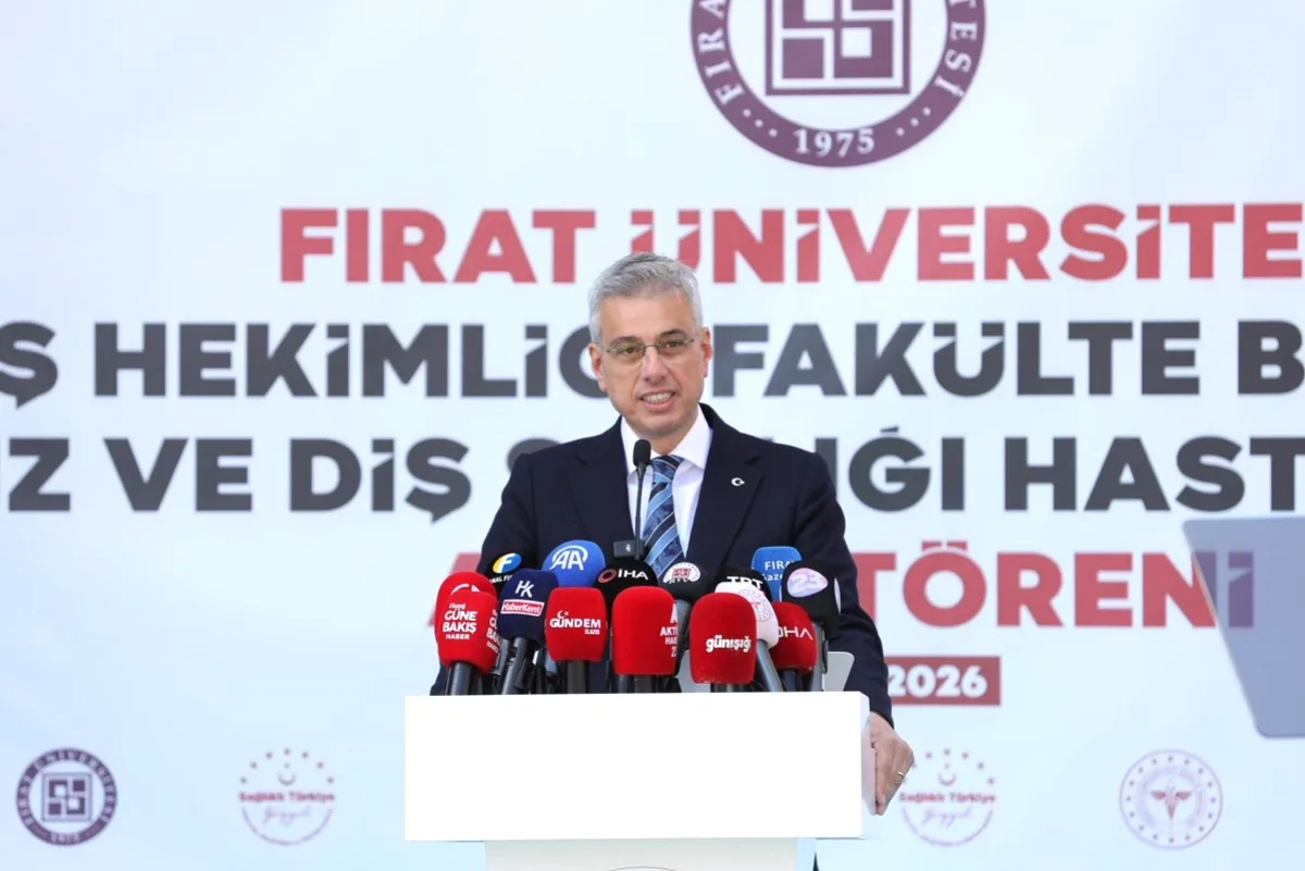 Fırat Üniversitesi'nde Yeni Diş Sağlığı Merkezi Açıldı Fırat Üniversitesi'nde Yeni Diş Sağlığı Merkezi Açıldı