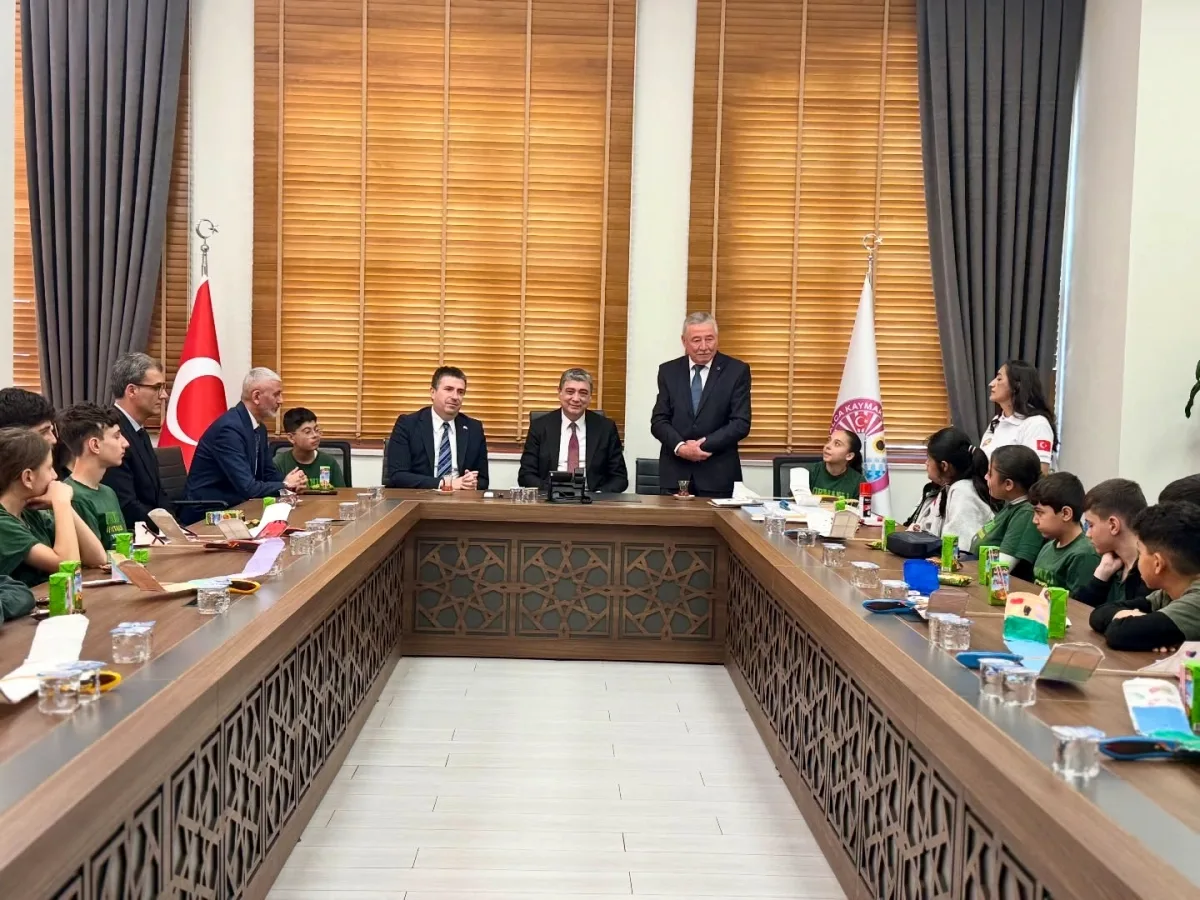 Çatalca'da Geleceğin Havacıları Model Uçak Kursunu Tamamladı Çatalca'da Geleceğin Havacıları Model Uçak Kursunu Tamamladı