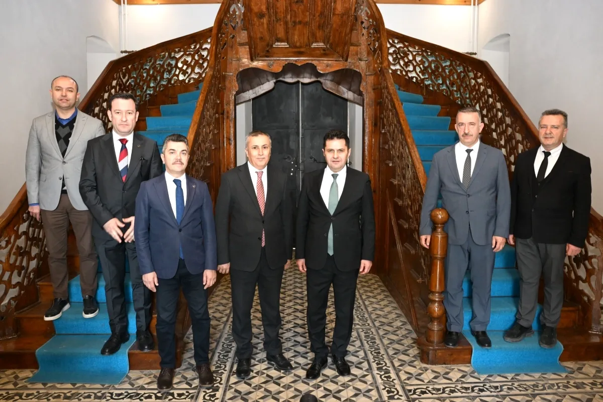 MEB Genel Müdürü Bursa'da Tarım Lisesi Projelerini İnceledi MEB Genel Müdürü Bursa'da Tarım Lisesi Projelerini İnceledi