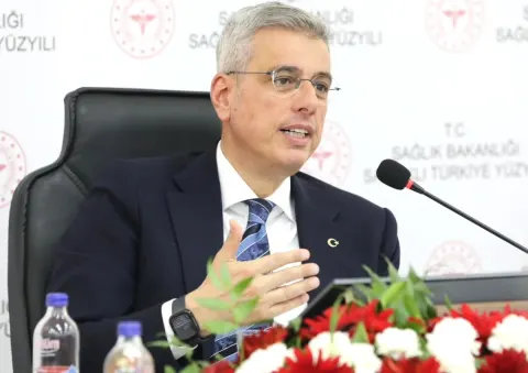Sağlık Bakanı Memişoğlu, Tunceli'de Sağlık Yöneticileriyle Bir Araya Geldi
